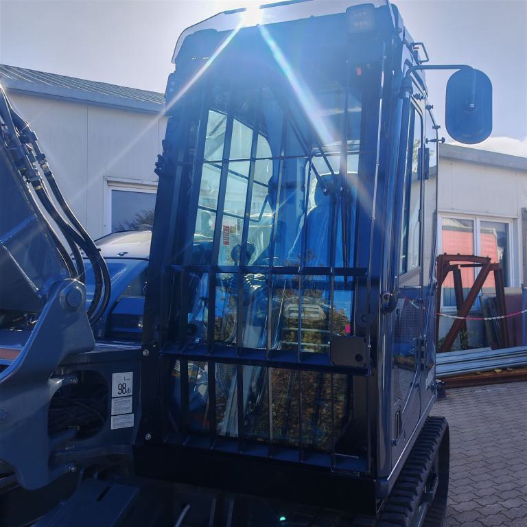 panzerglaserei-Kobelco-SK85-04