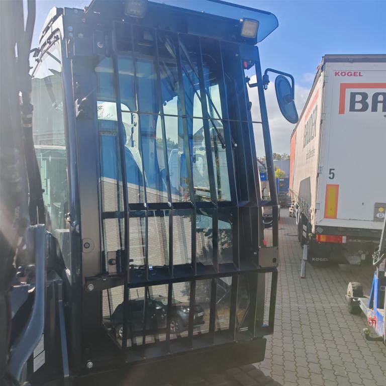 panzerglaserei-Kobelco-SK85-06